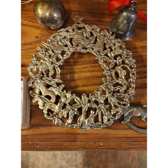 Vintage Silverplate Silver Tone Christmas Decor And Ornament Lot Of 5 - Picture 3 of 13